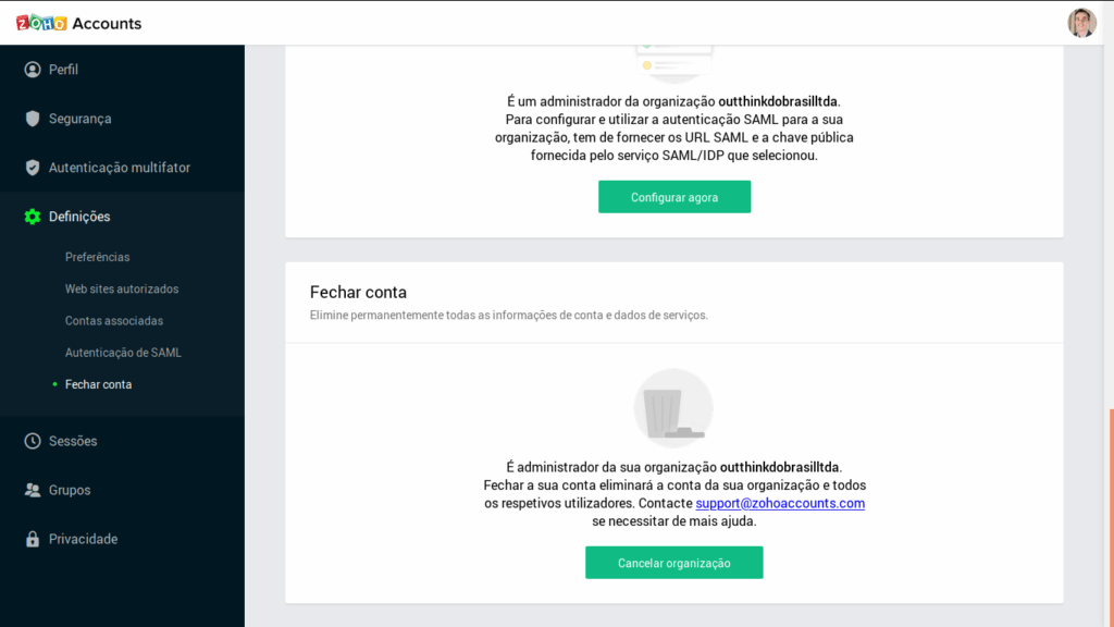 Menu de configurações do Zoho com opção Fechar conta destacada